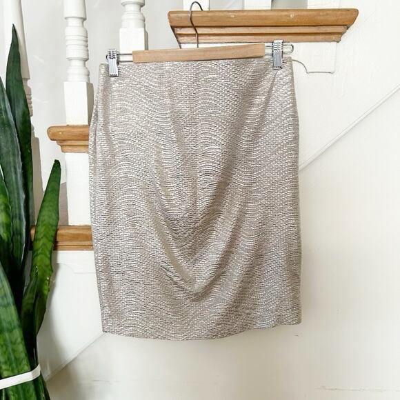 BCBGeneration Metallic Silver Textured Straight Pencil Mini Skirt Size M Medium - Picture 6 of 6
